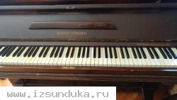 Антикварное пианино August Forster