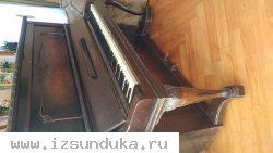 Антикварное пианино August Forster