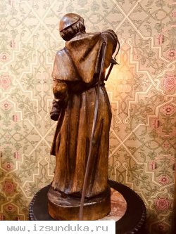 Винтажная лампа с фигурой монаха, держащего фонарь. Западная Европа, начало ХХ века. 