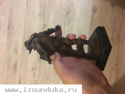 Статуэтка Валерия Чкалова