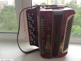 Баян красного цвета, декор и инкрустация к