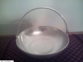 Продаю маленькую мельхиоровую конфетниц