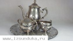 Кофейный комплект на подносе
