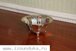 Серебряная сухарница