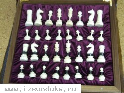 Шахматы из кости  мамонта