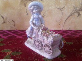 фарфоровая статуэтка