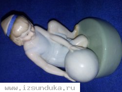 Статуэтка*Девочка с шаром*Ст.Городница.