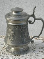 Металлическая пивная кружка
